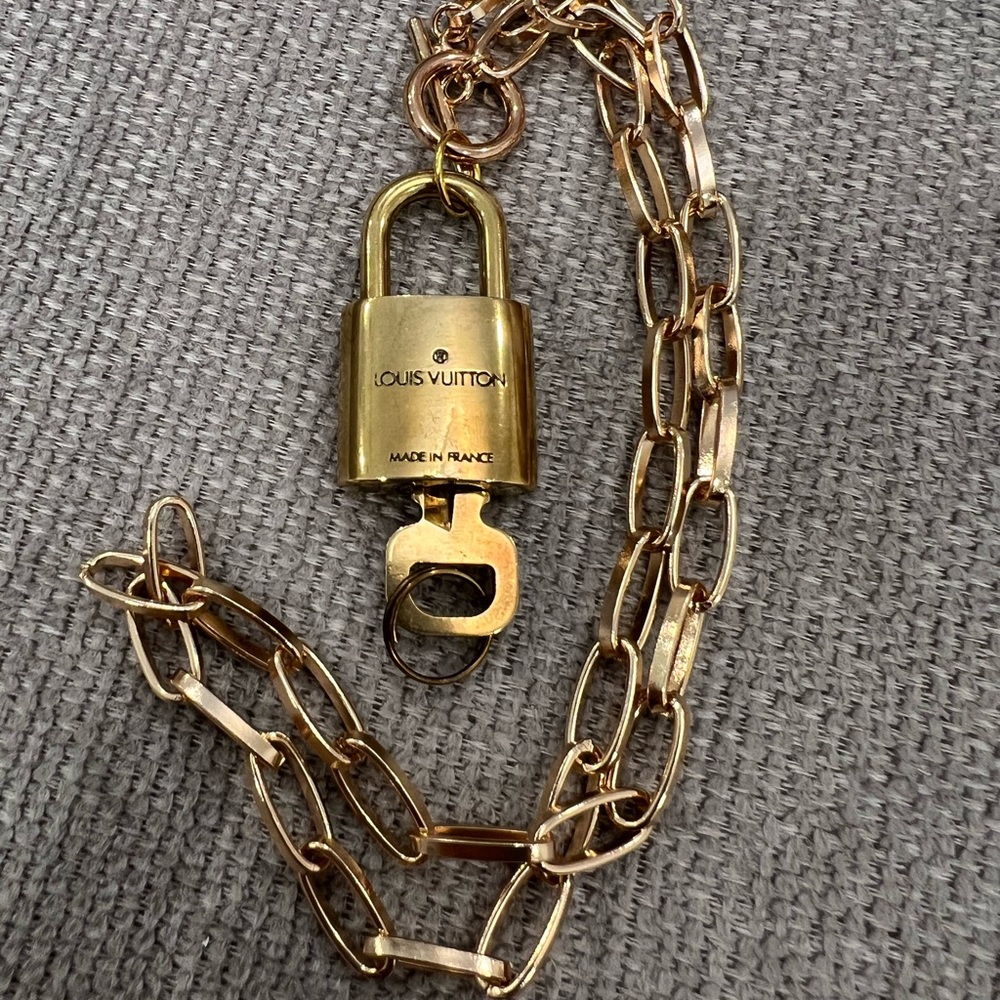 Louis Vuitton Gold Cadenas